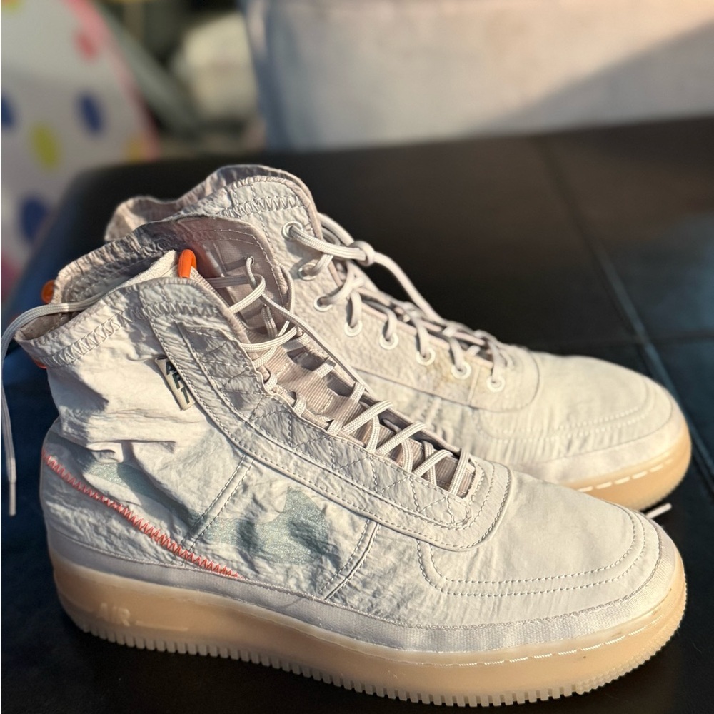 Nike Women’s High-Top Sneakers in White with Gum Sole and Light Gray Accents - Picture 4 of 9